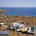 Nites In Syros Liaropá
