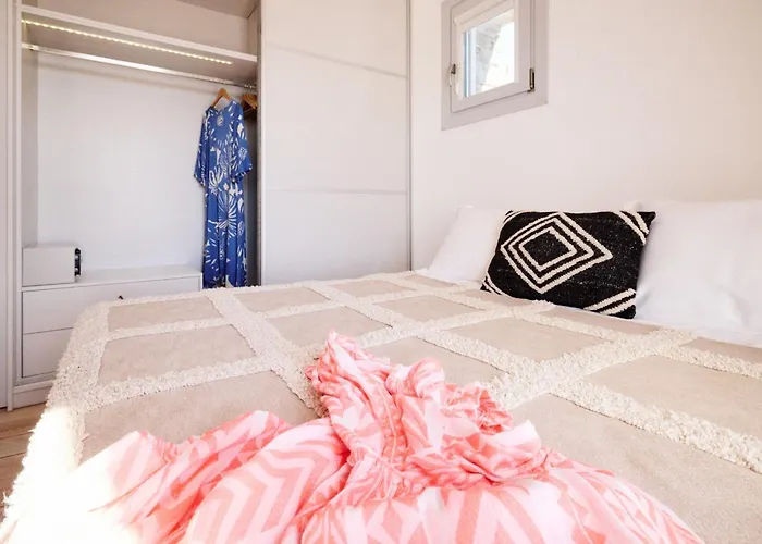 Nites In Syros * Liaropá